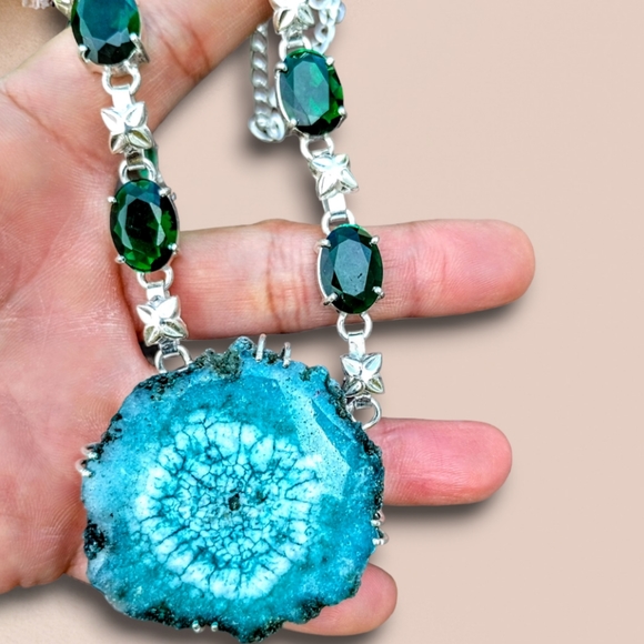 HANDMADE BLUE SOLAR QUARTZ NECKLACE - Picture 3 of 3